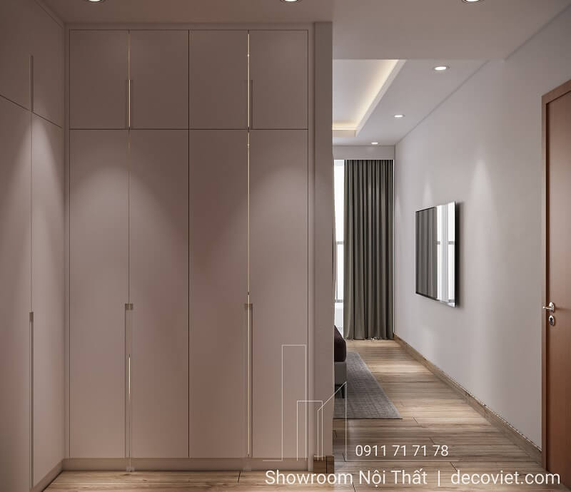 Phòng ngủ master với giường lớn và gương nghệ thuật tại Thảo Điền Pearl